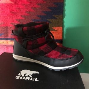NEW Sorel winter boots buffalo red plaid